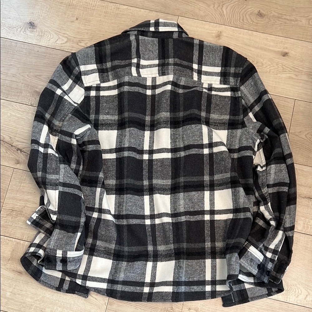 H&M Black and White Plaid Men's Shirt - Picture 2 of 2